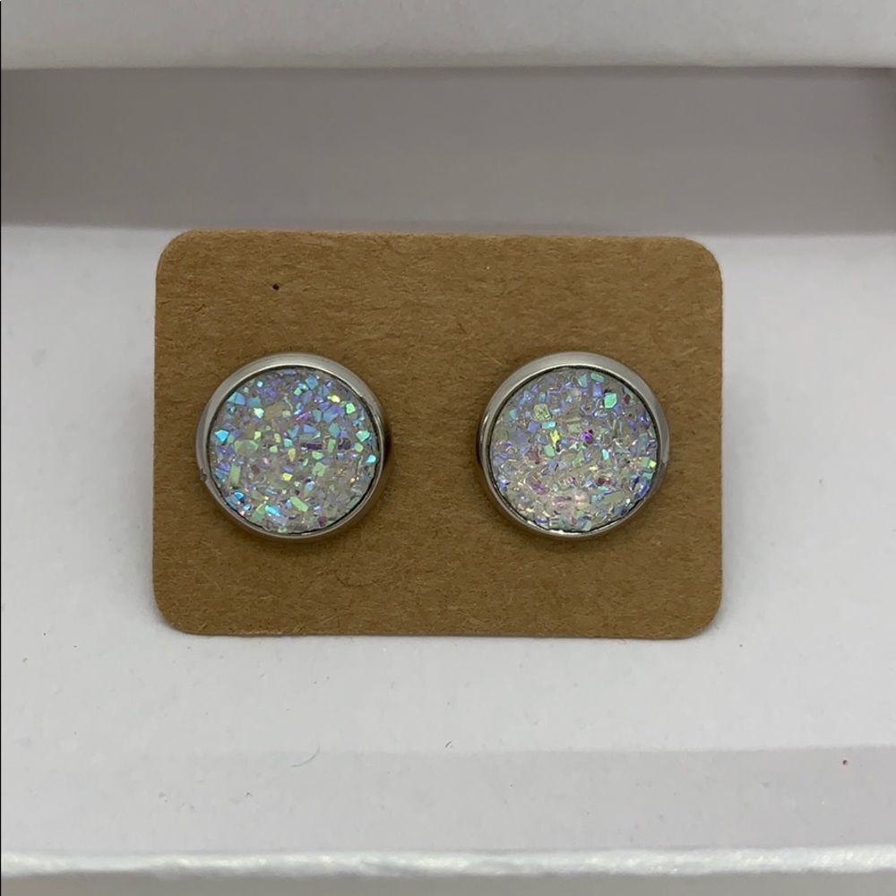 NWT Tamhoo Silver Druzzy Earrings